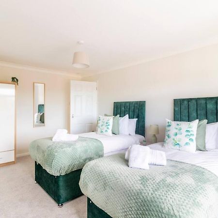 Wow! Seaview Beach Apartment Sleeps 6-Free Parking Μπόρνμουθ Εξωτερικό φωτογραφία